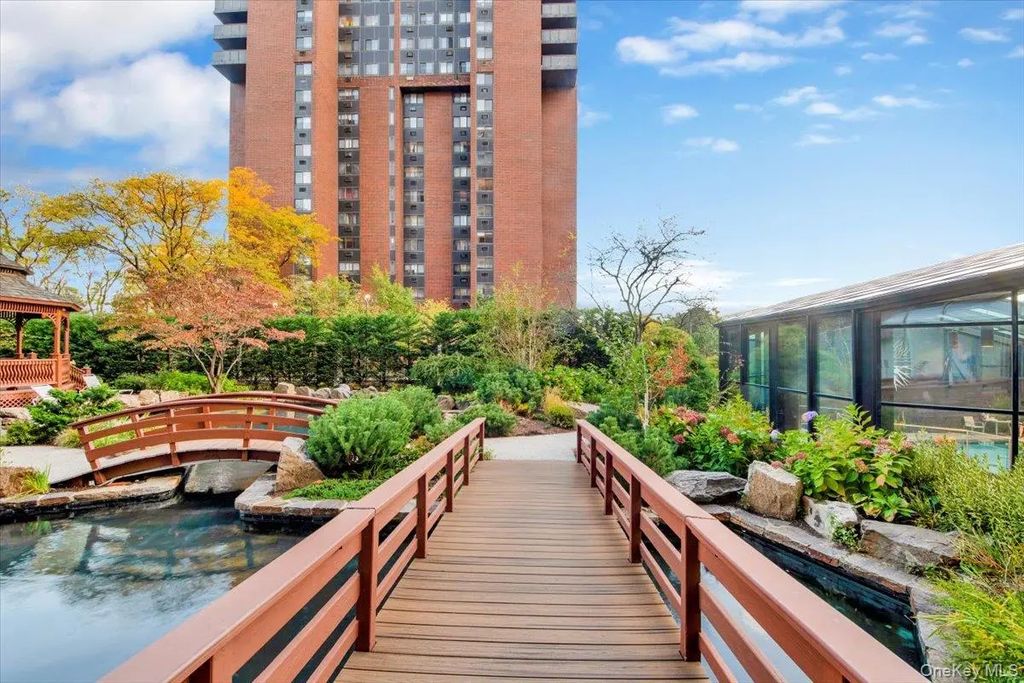 4 Martine Avenue # 502, White Plains