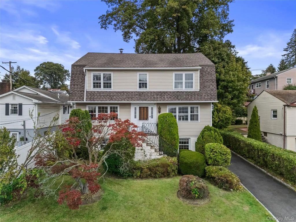 25 Meadowbrook Place, Yonkers