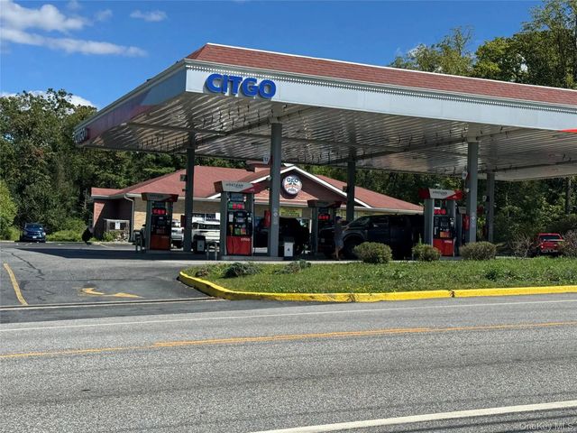 4932 Route 17m, Middletown