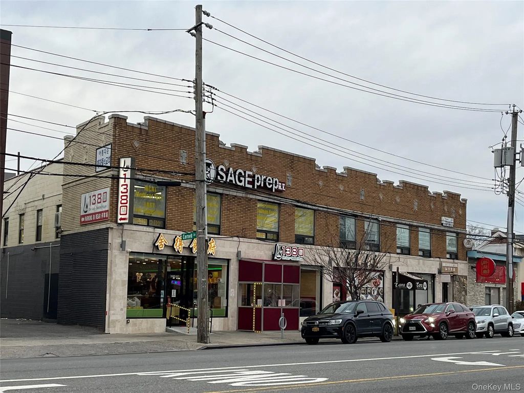 251-11 Northern Blvd # 2e, Little Neck