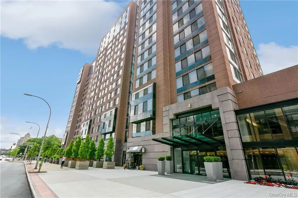 4 Martine Avenue # 411, White Plains