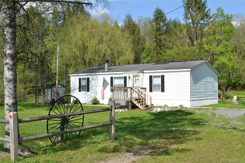 144 Bonnie Brook Road, Roscoe