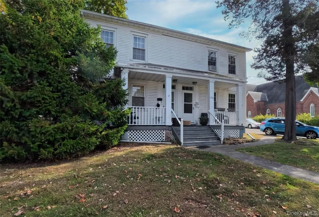 2574-2576 South Avenue, Wappingers Falls