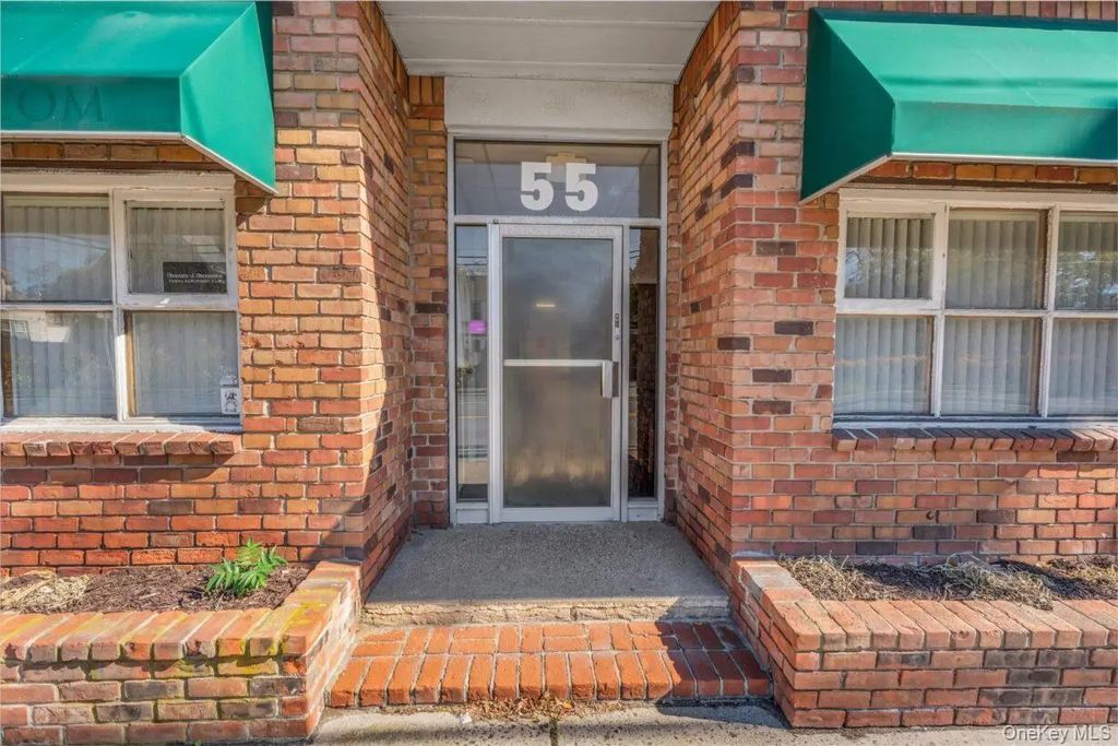 55 Carleton Avenue, East Islip