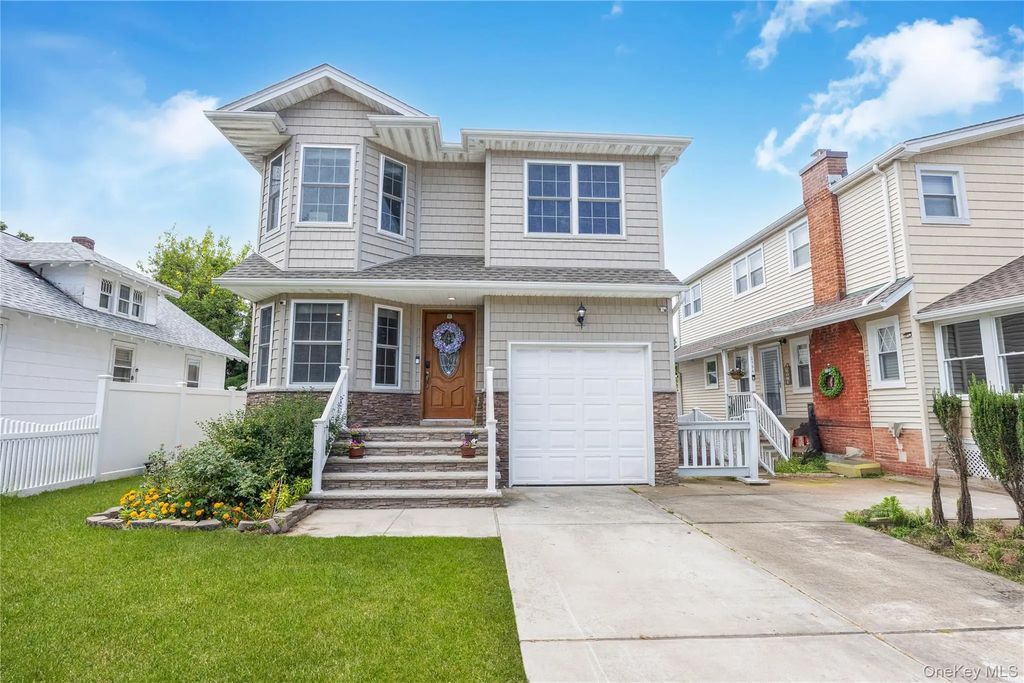 2758 Harvard Place, Baldwin
