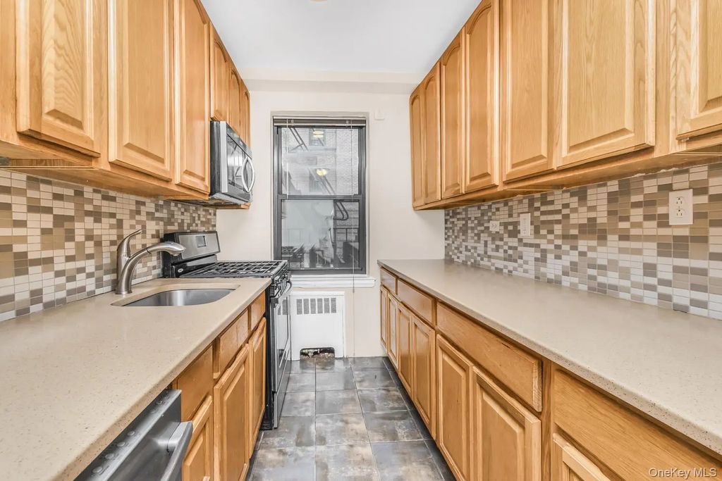 3840 Greystone # 1k, Bronx