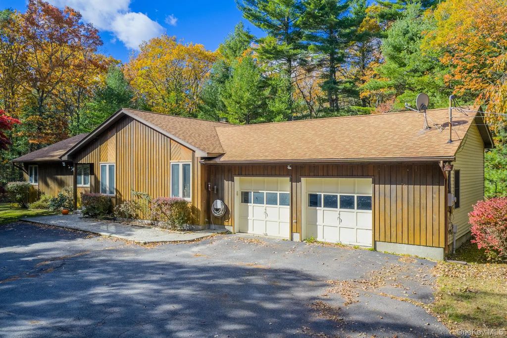 44 Florio Earl Road, Wurtsboro