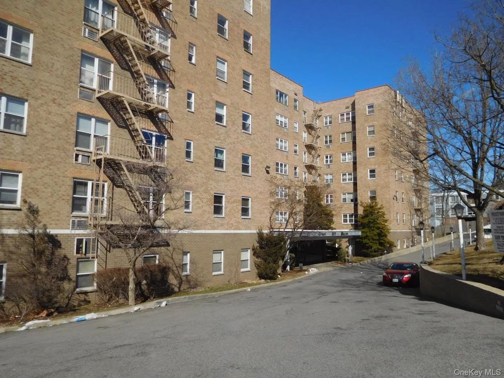 377 N Broadway # 601, Yonkers