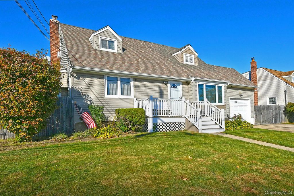 115 Old Farmingdale Road, West Babylon