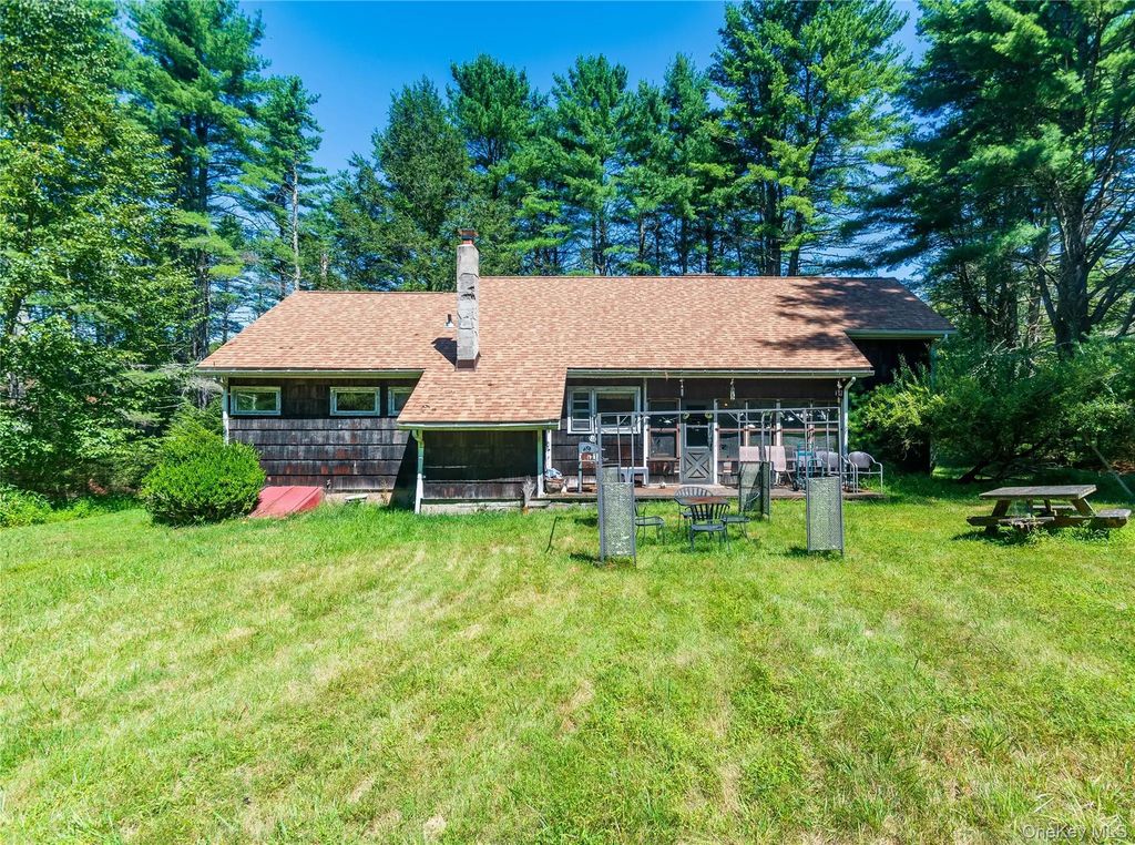 90 Hillside Road, Barryville