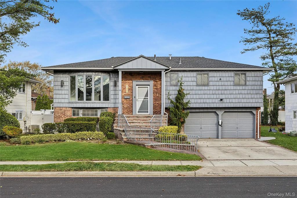 740 Eagle Drive, Valley Stream