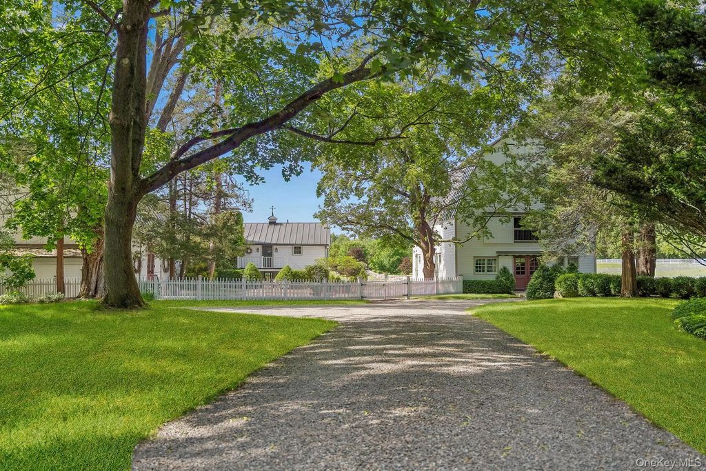 47 White Bridge Rd, Chatham