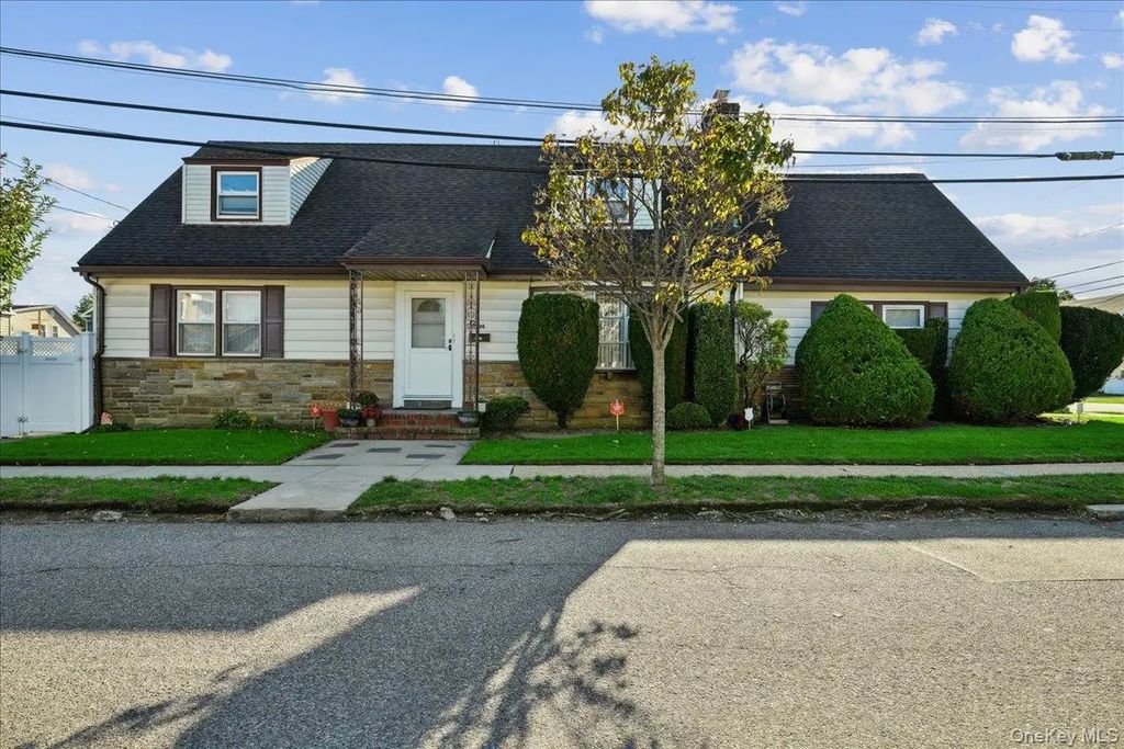 4 E. Carpenter Street, Valley Stream