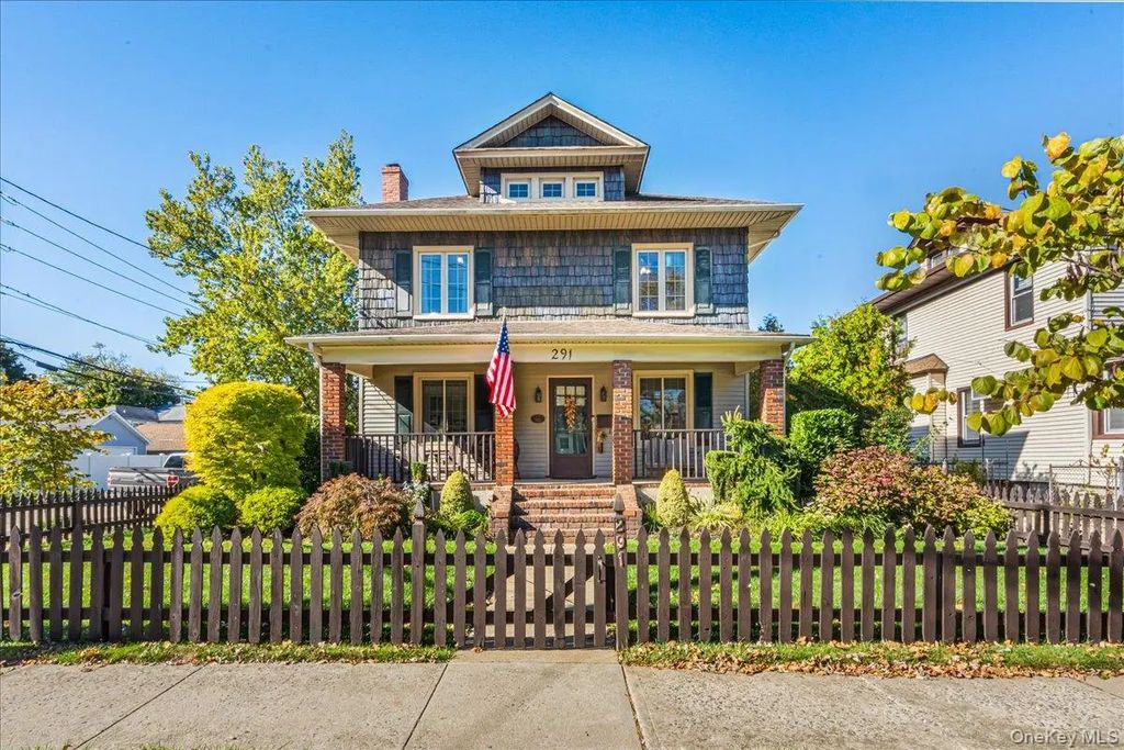 291 Denton Avenue, Lynbrook