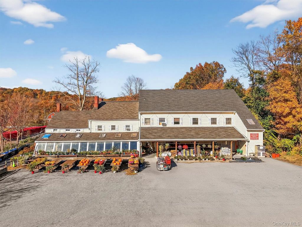 1062 Oregon Road, Cortlandt Manor