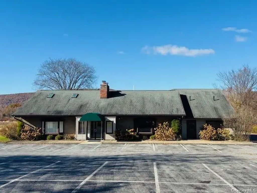 7685 Route 82, Pine Plains