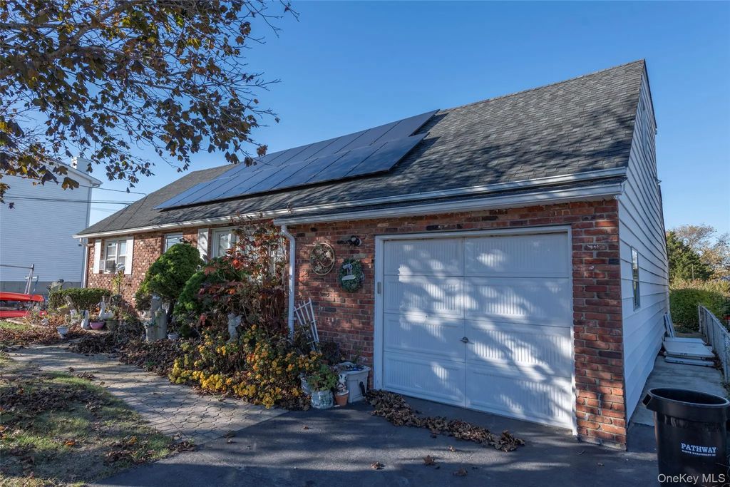 7 Fairlawn Court, Shirley