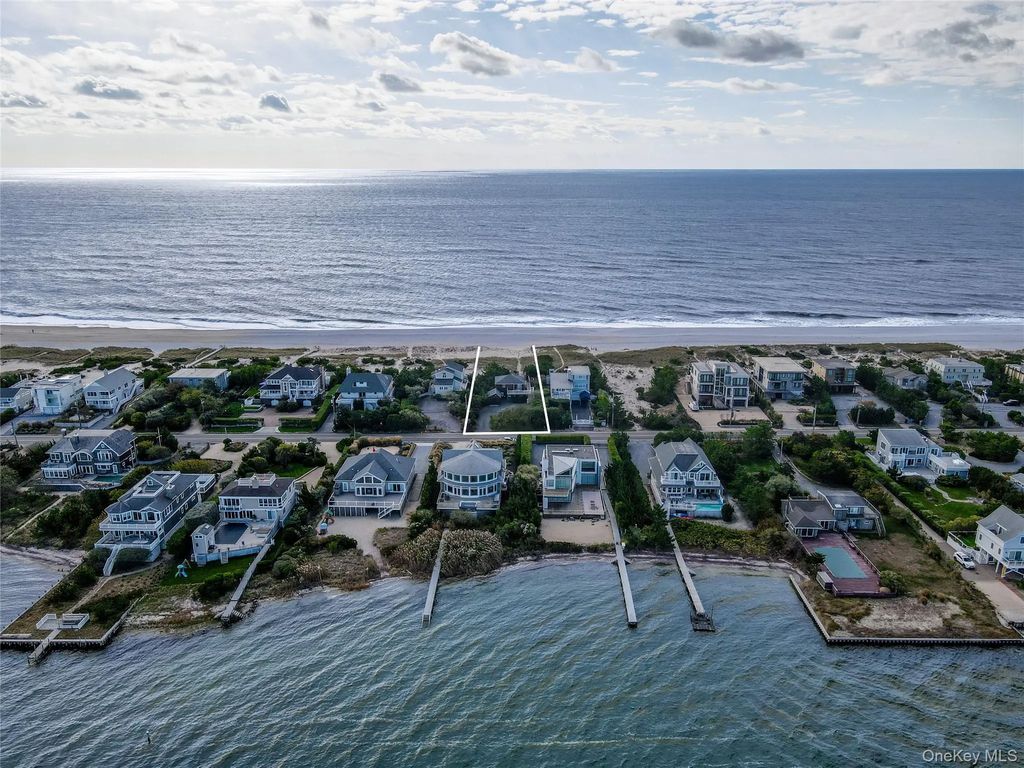 645 Dune Road, Westhampton
