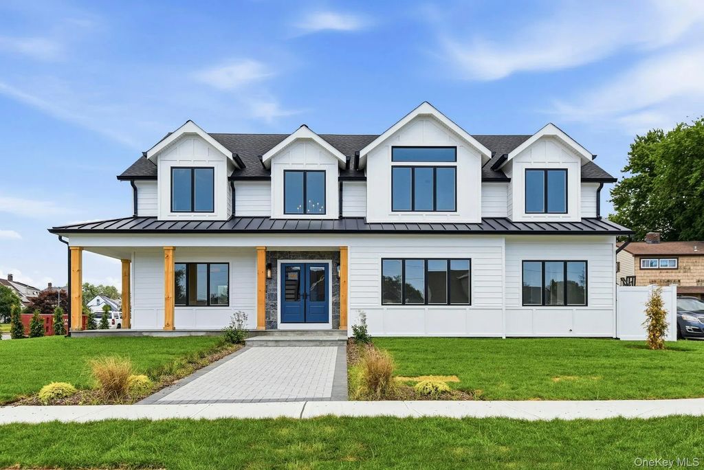 37 Star Lane, Levittown
