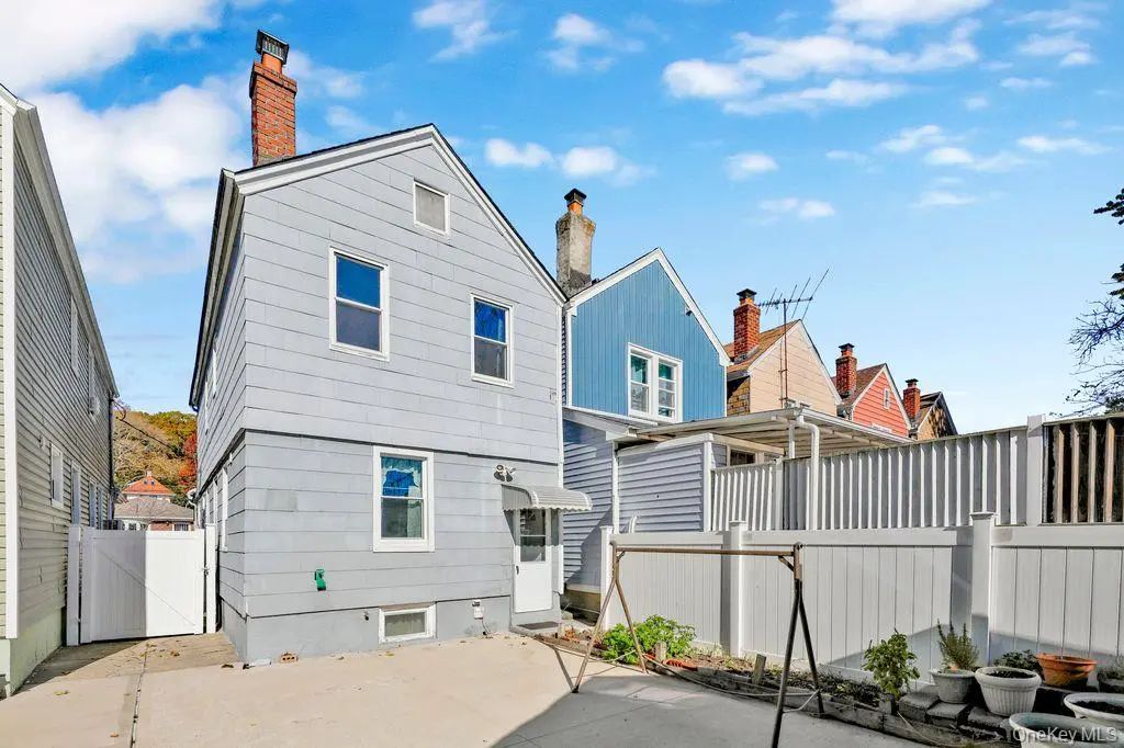 10222 85th Avenue, Richmond Hill North