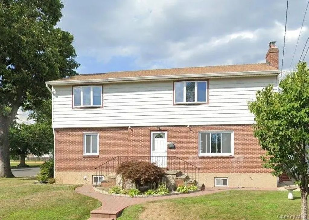 906 Polk Avenue 2, Franklin Square