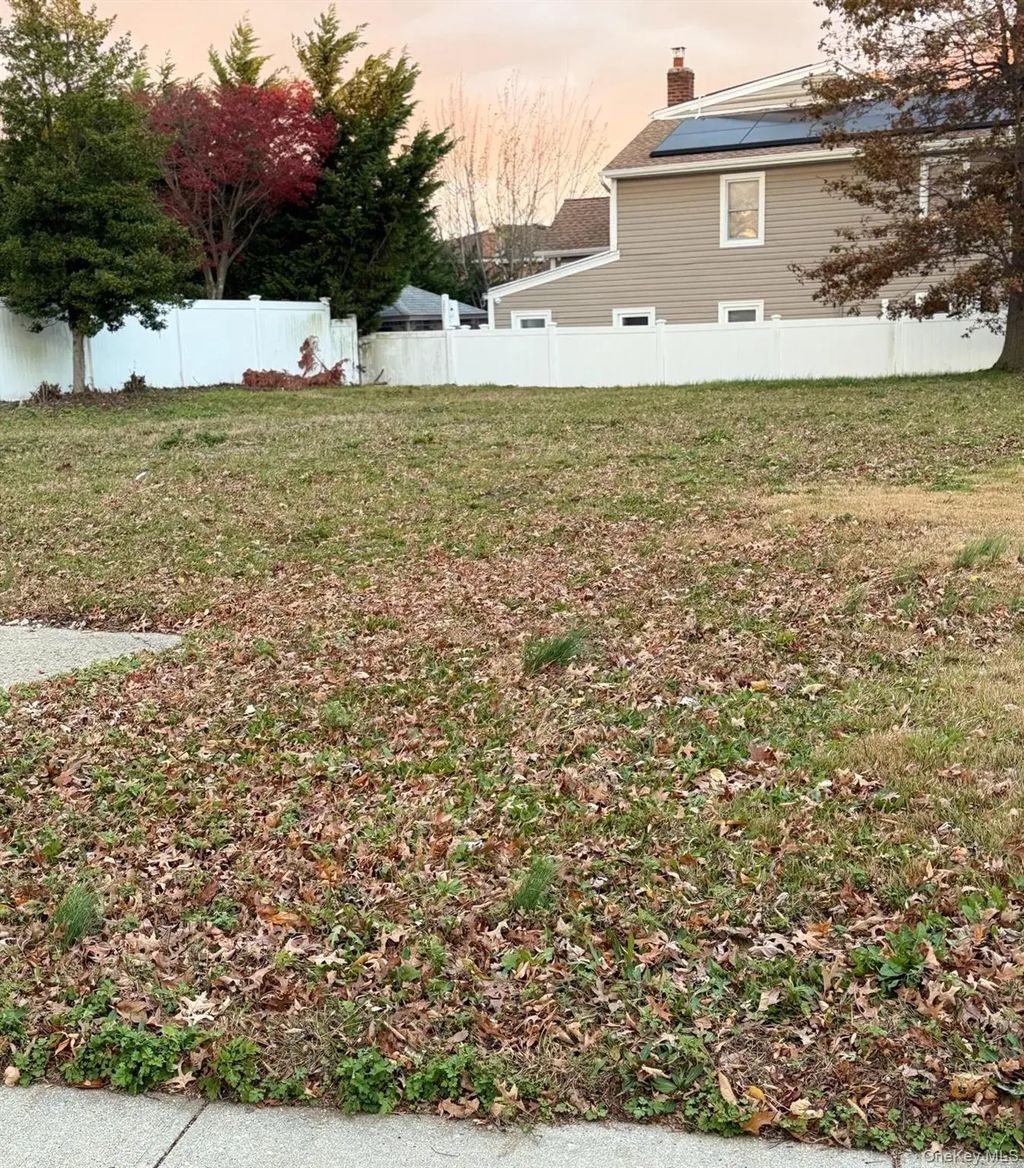 3051 Grand Avenue, Baldwin