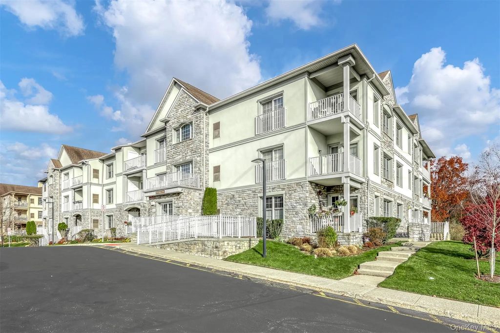 26 N De Baun Avenue # 104, Suffern