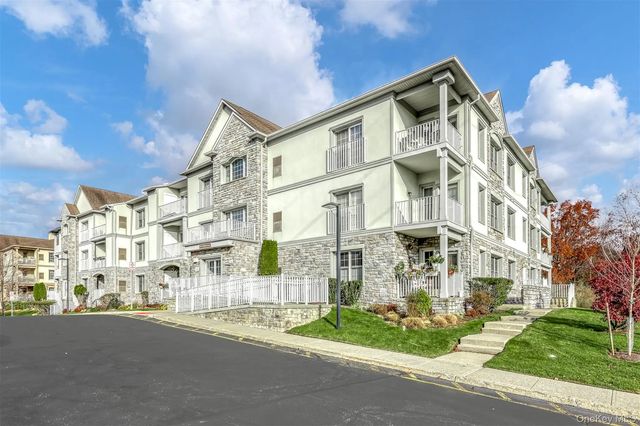 26 N De Baun Avenue # 104, Suffern