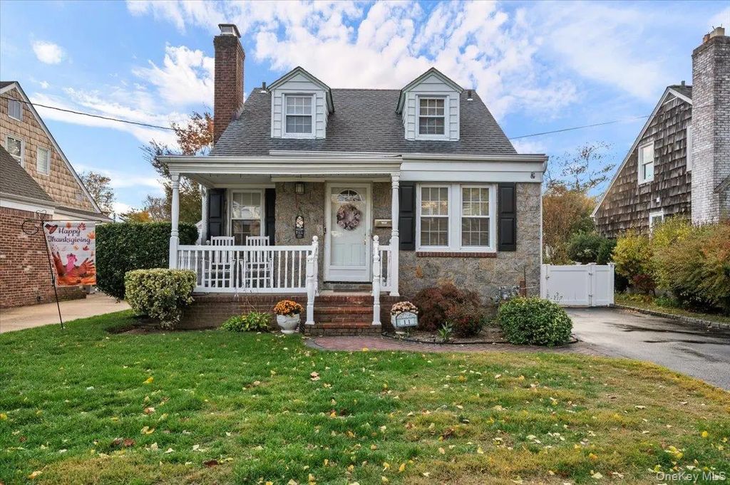 11 Walker Street, Malverne