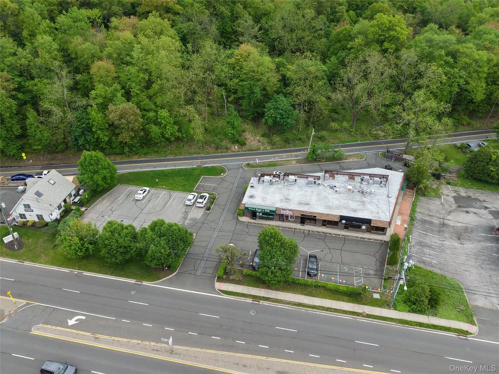 589 Route 303 # 2, Blauvelt