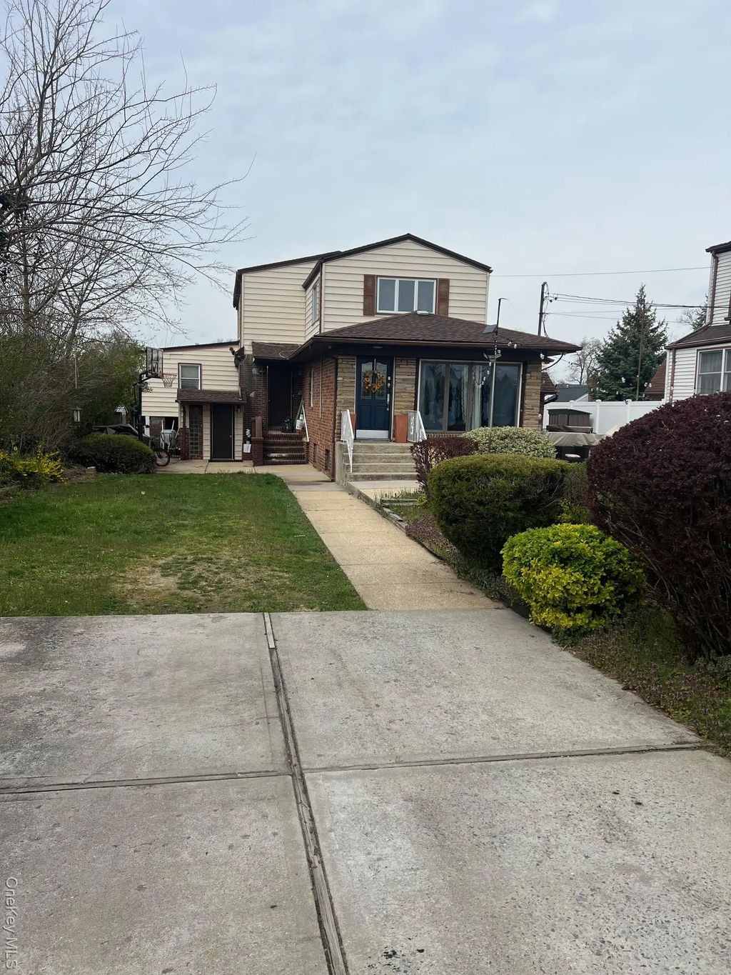 240 Oakley Avenue, Hempstead