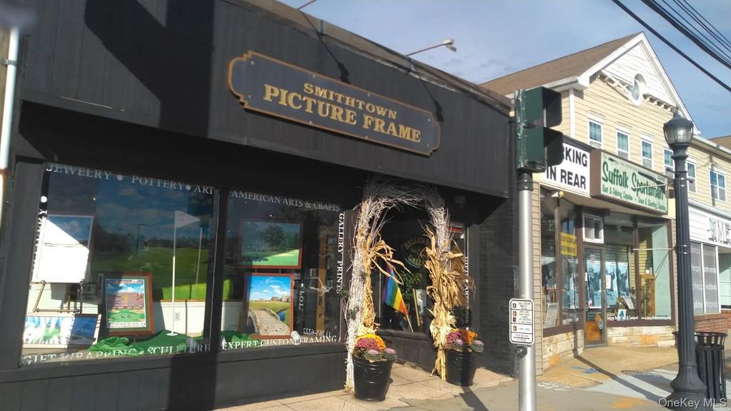 117 E Main Street, Smithtown