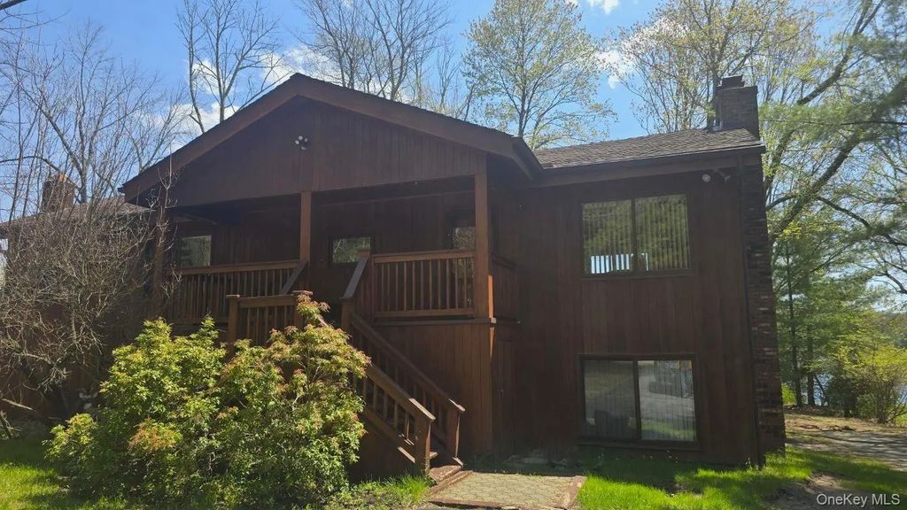 14 Lena Road, Monticello