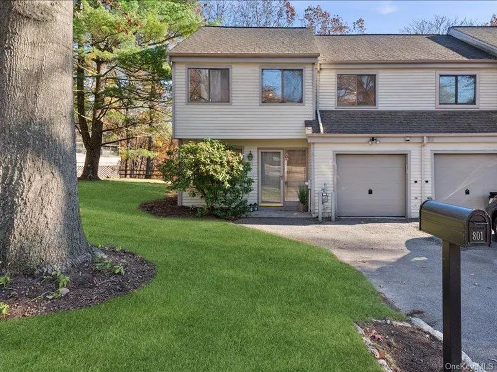 801 Hunters Run, Dobbs Ferry