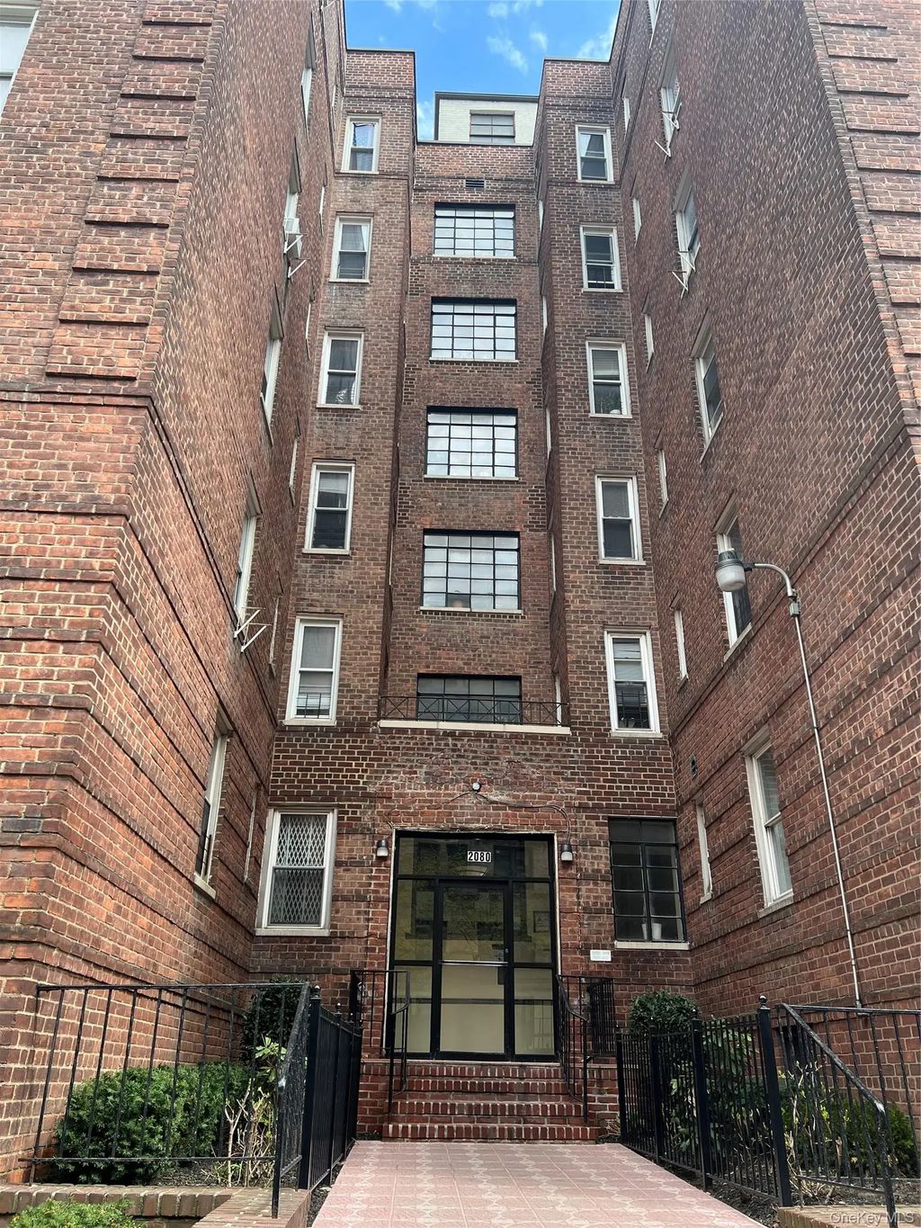 2080 Barnes Avenue # 4c, Bronx