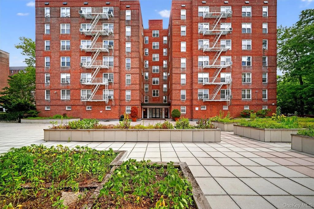 517 Riverdale Avenue # 4a, Yonkers