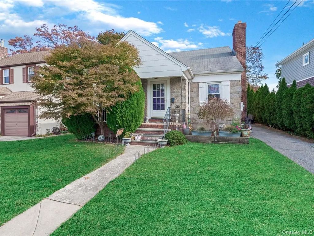 58 Chestnut Street, Lynbrook