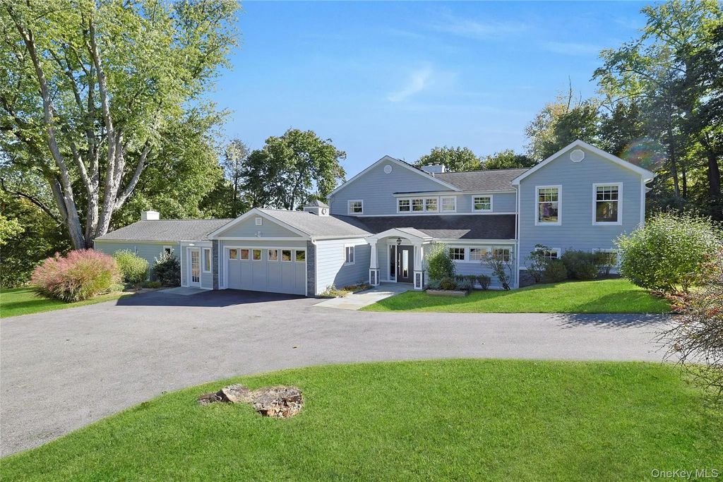 8 Creemer Road, Armonk