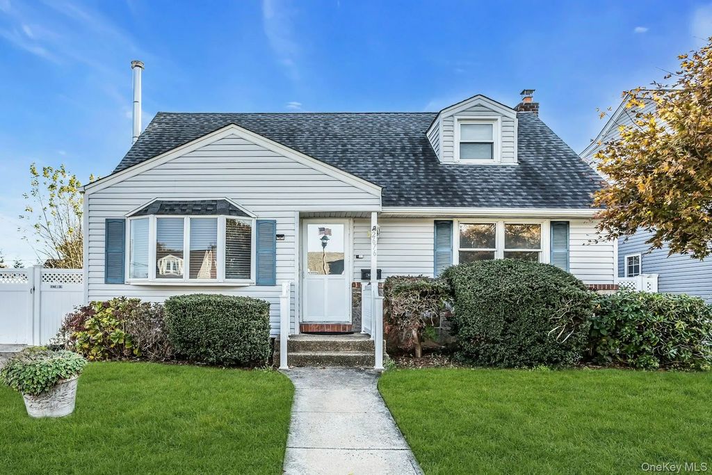 2676 Alder Avenue, East Meadow