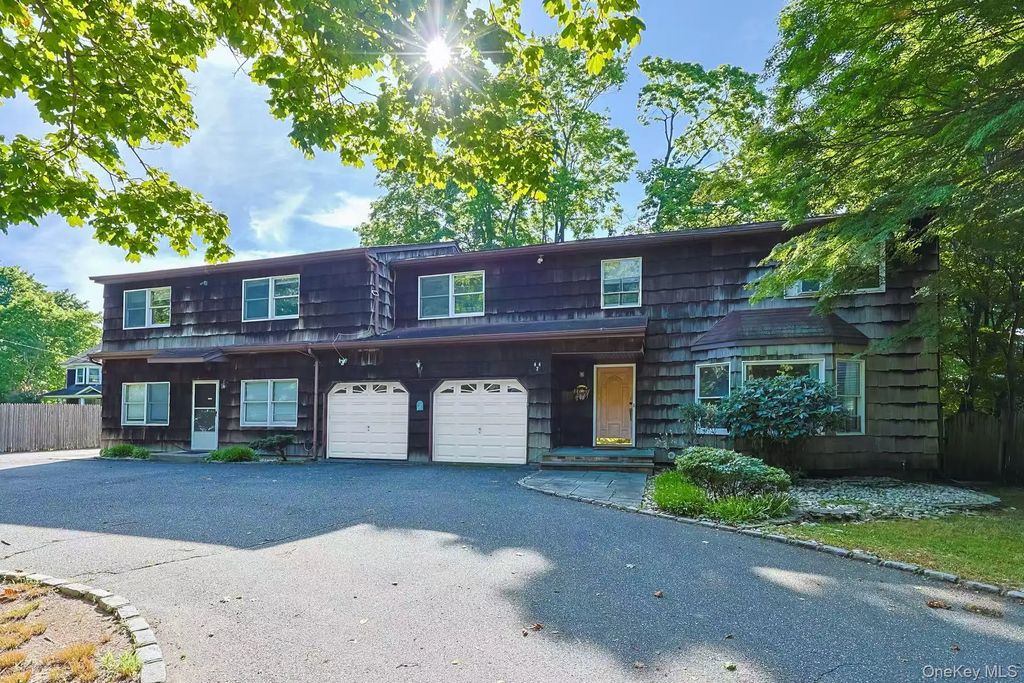 474 Route 25a, Saint James