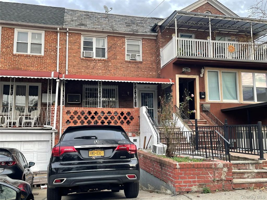 3035 82nd Street, East Elmhurst