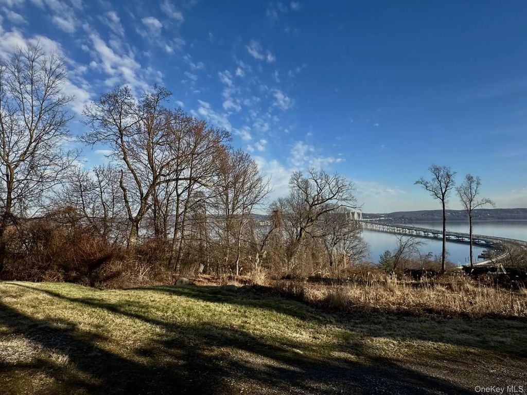 19 Shadyside Avenue, Nyack