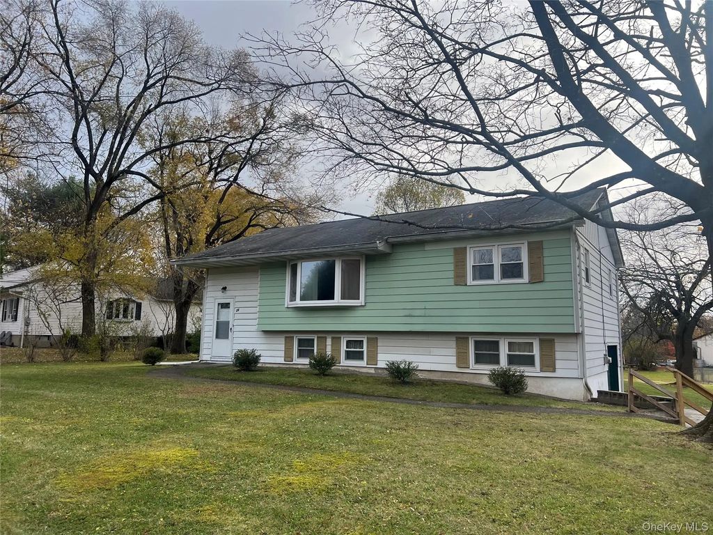26 Coach Lane, Newburgh