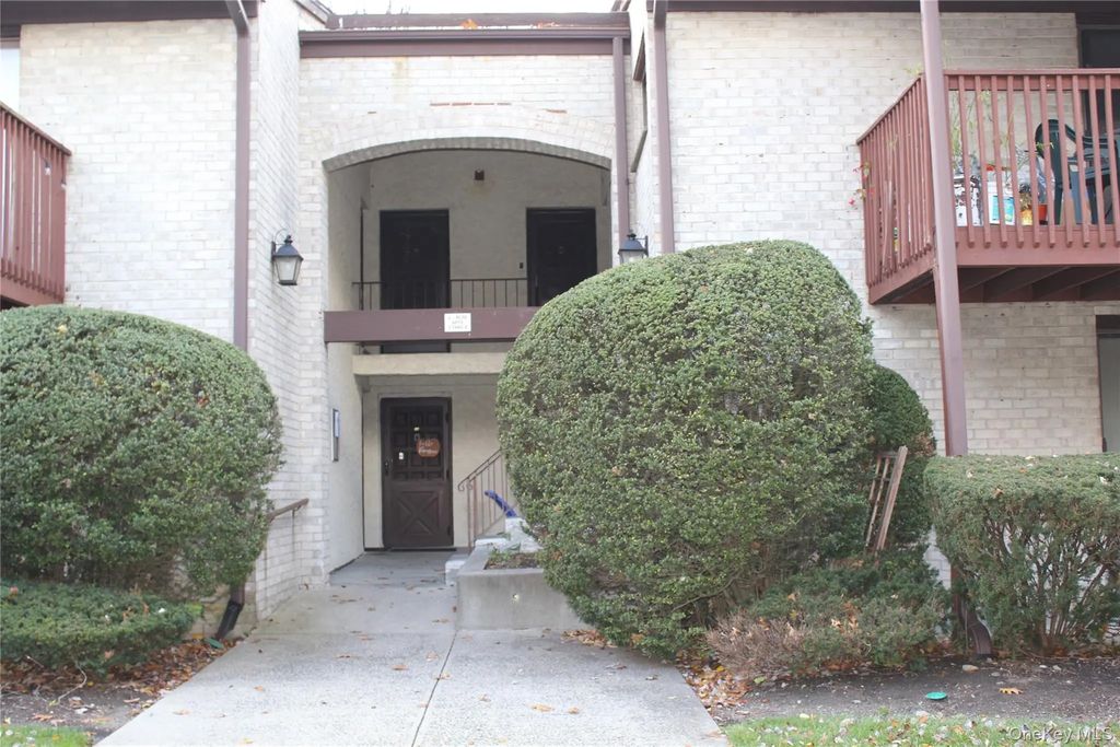 8 Secora Road # J-4, Monsey