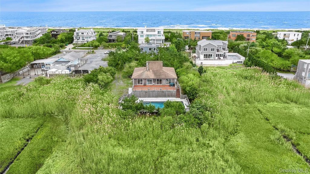 542 Dune Road, Westhampton