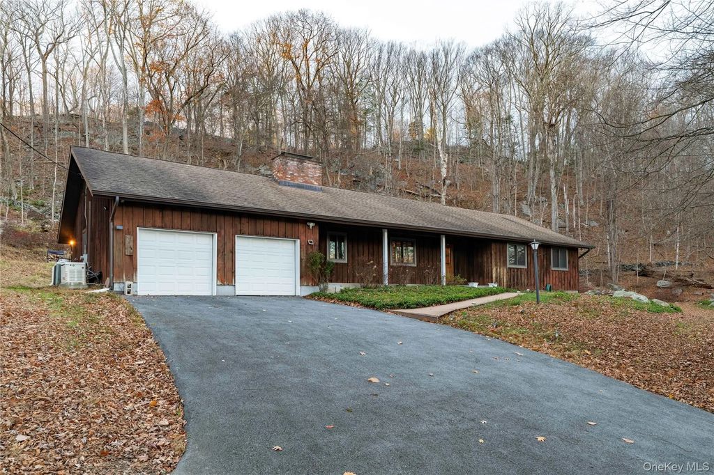 630 Union Valley Road, Mahopac