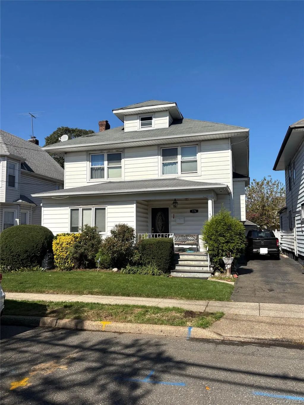 176 Garfield Avenue, Mineola