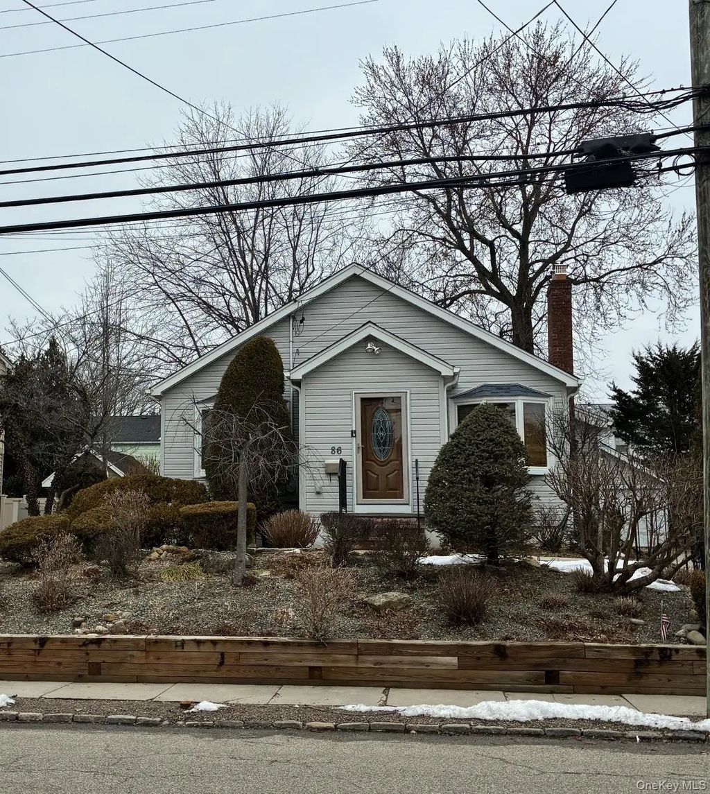86 Scarcliffe Drive, Malverne