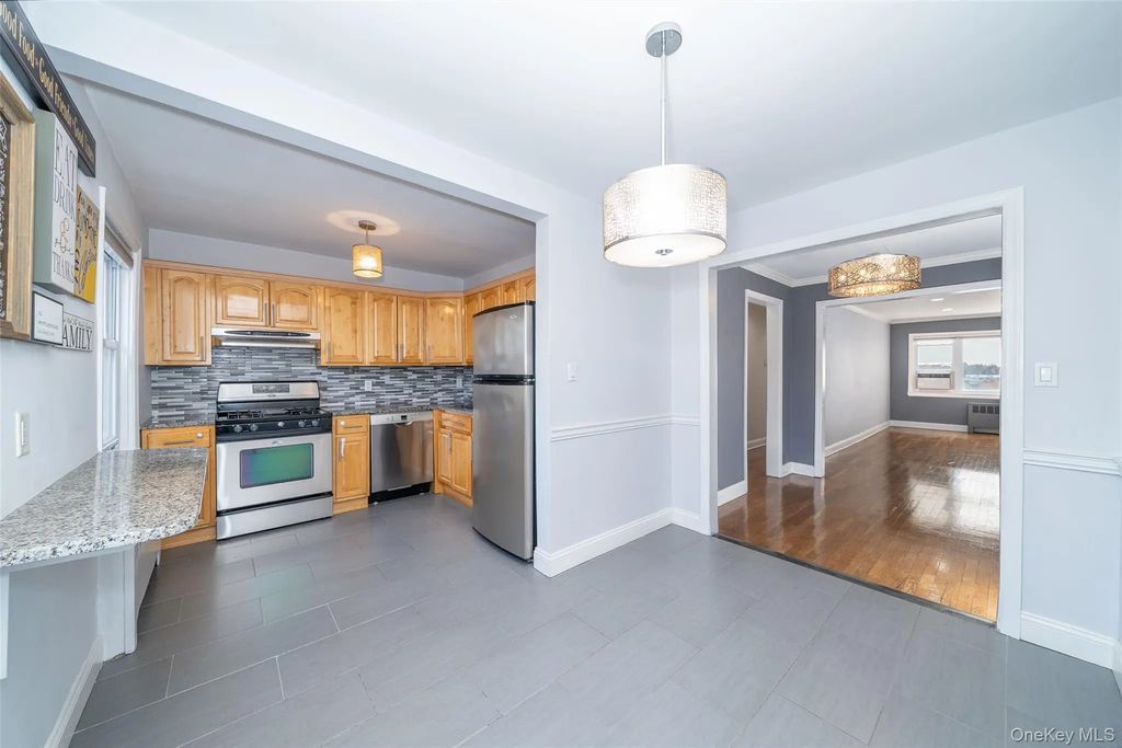 14 Leewood Circle # 6l, Eastchester