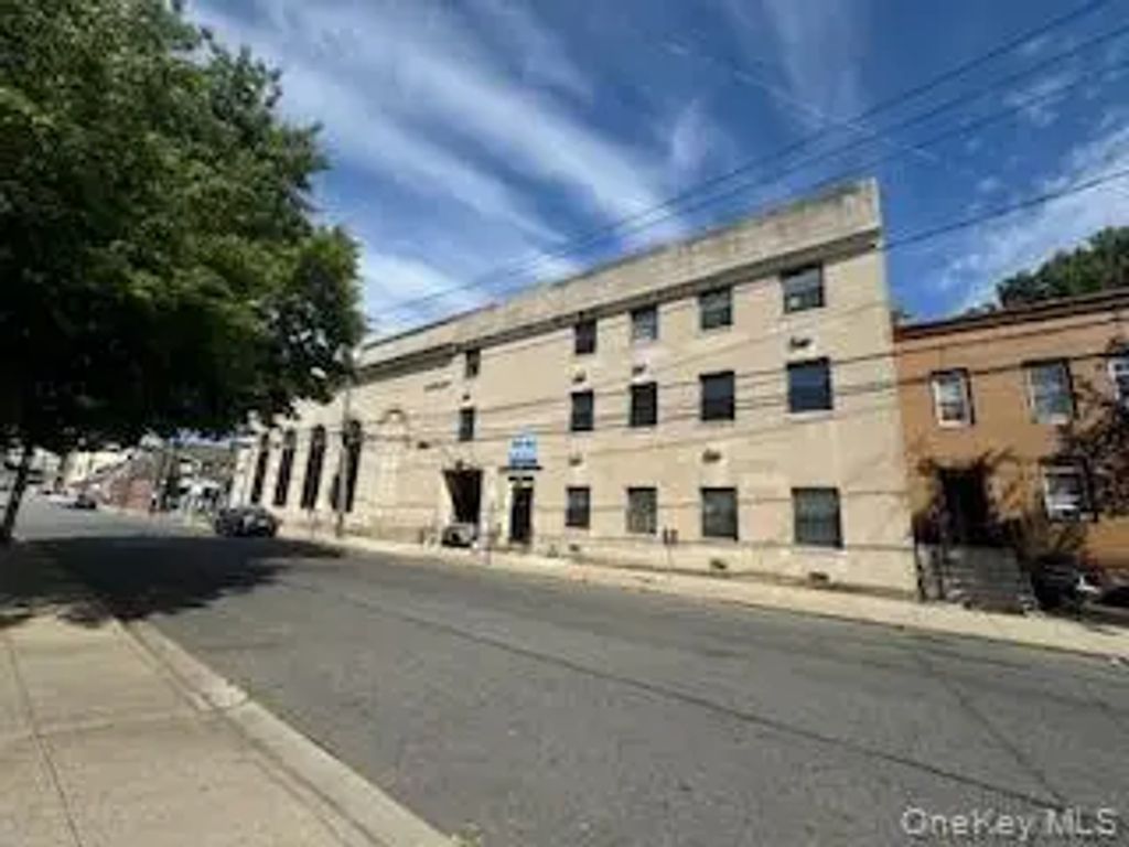 11 E Hawthorne Avenue Suite, Valley Stream